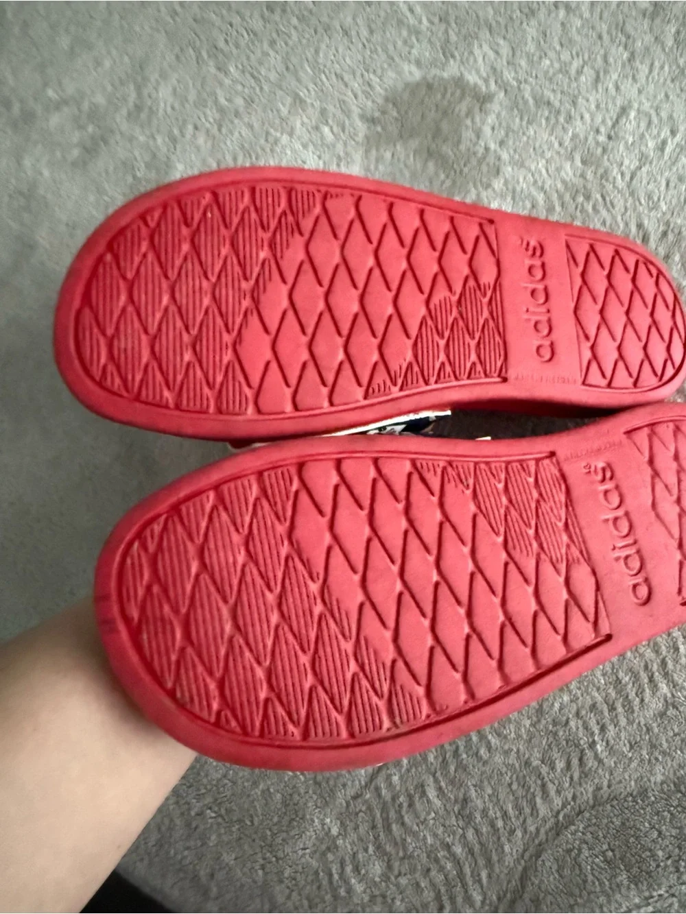Adidas Marvel Spiderman Slides Kids Sz 3 - worn 1x